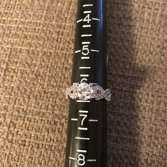 NWT Valina Sample Wedding Ring Set size 6 1/4 6.25 - Picture 8 of 8